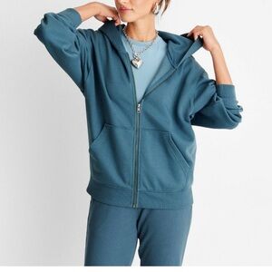 Matching sweat outfit set. Only worn twice!